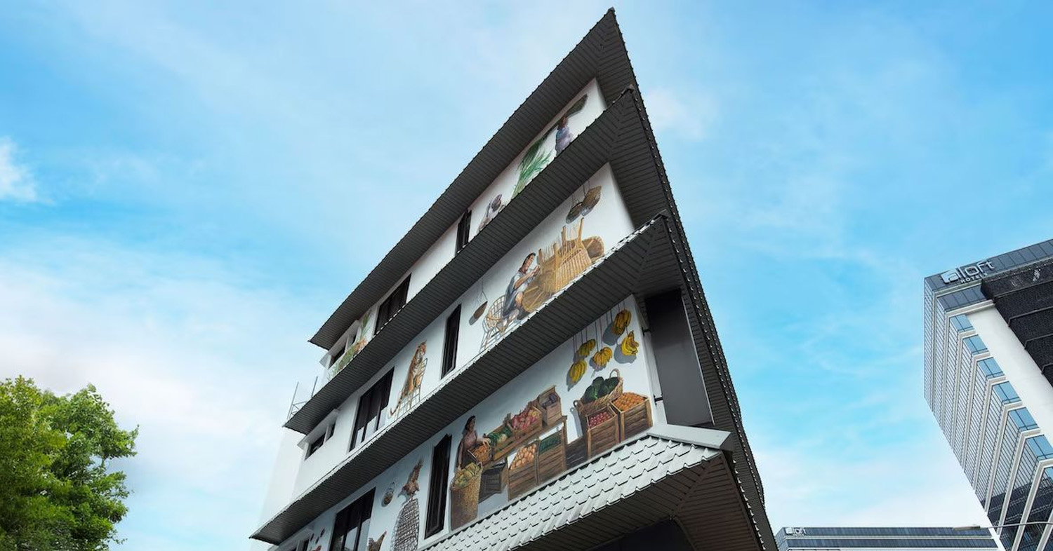 The freehold properties at_404_Pasir_Panjang_Road